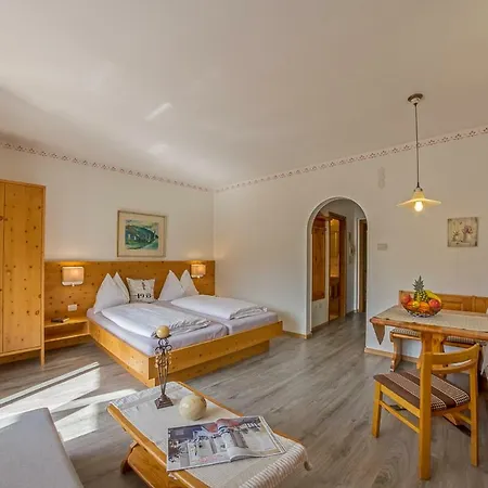 Eleonora Apartment *