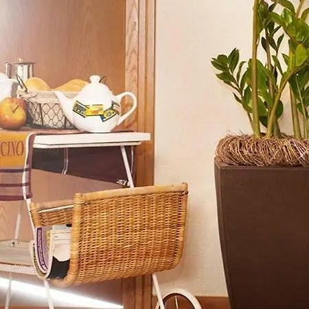 Eleonora Apartment *